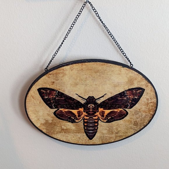 Deaths Head Moth Printed Wood Oval Wall Plaque Gothic Home Decor  Wall Art - Picture 1 of 6